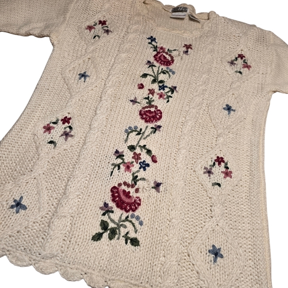 Vintage Bobbie Brooks Hand Knitted Floral Embroidered Sweater - Picture 10 of 11
